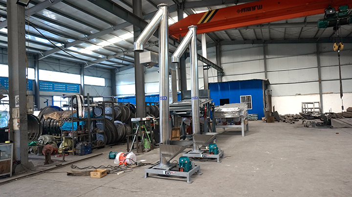 垂直螺旋送料机的3大优势解决物料输送难题！