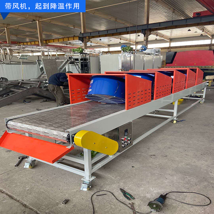 耐高温链板输送机特点